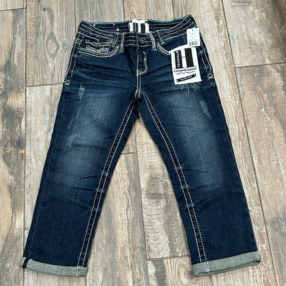 New W/ Tags Womens Dark Denim Capris Style Jeans Size 3/4-Waist 27. Trademark H - Picture 1 of 5
